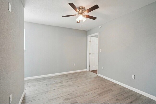 Building Photo - 8412 Avenue L