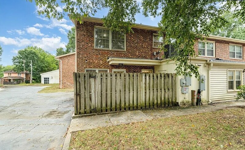 Building Photo - 627 W Front St