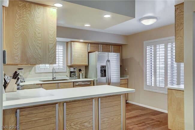 Building Photo - 3223 Pinehurst Dr