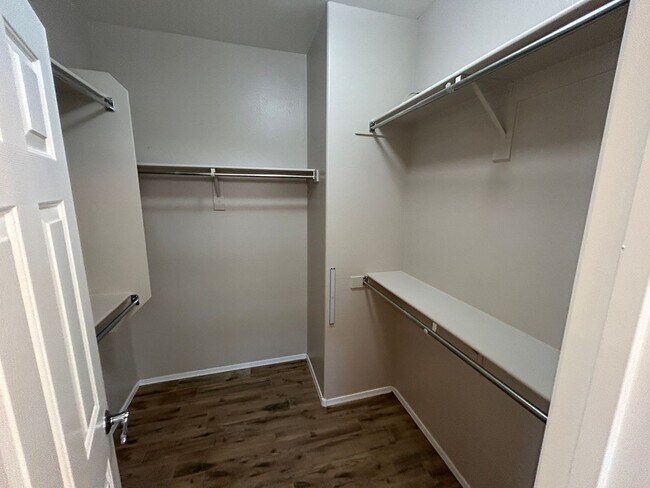 Building Photo - 26249 W Wahalla Ln