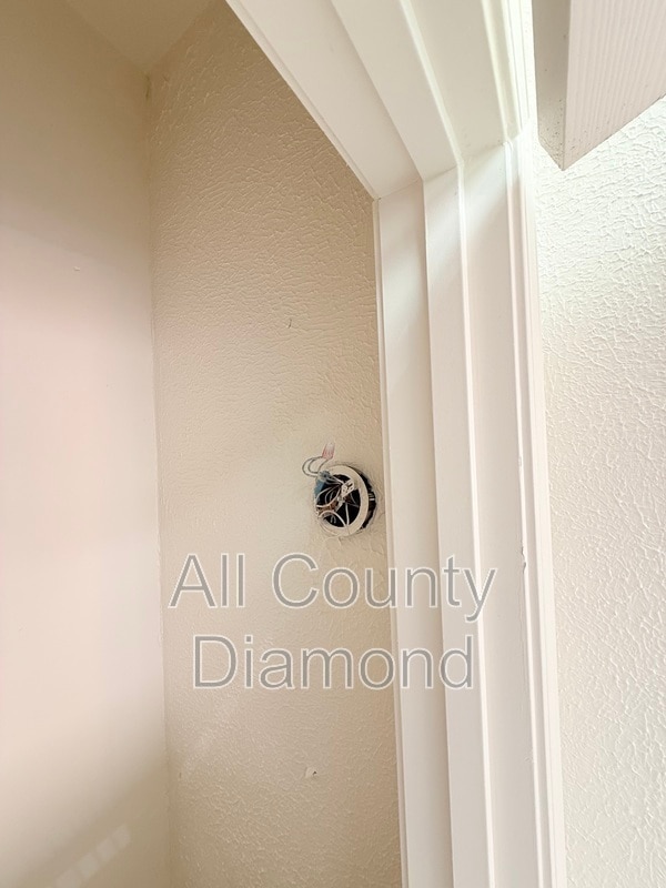 Building Photo - 237 Helen Ave