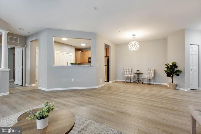 Building Photo - 7557 Stoney Run Dr