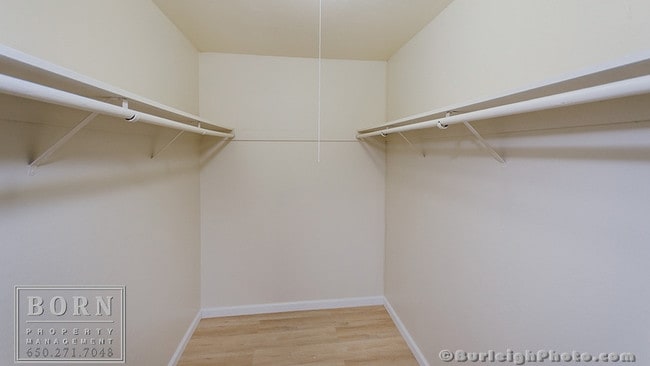 Building Photo - 992 Cleveland St