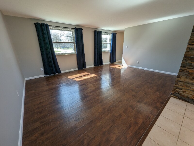 Building Photo - 10106 Ridgewood Dr