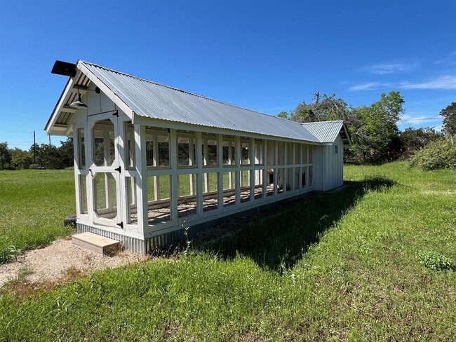 Building Photo - 9800 Ranch to Market Rd 150