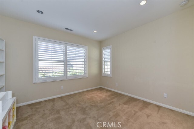 Building Photo - 67 Elmdale