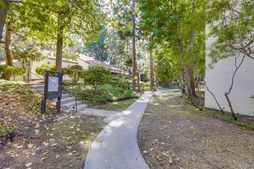 Building Photo - 7742 Redlands St
