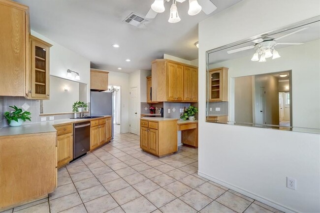 Building Photo - 203 Dunkeld Dr