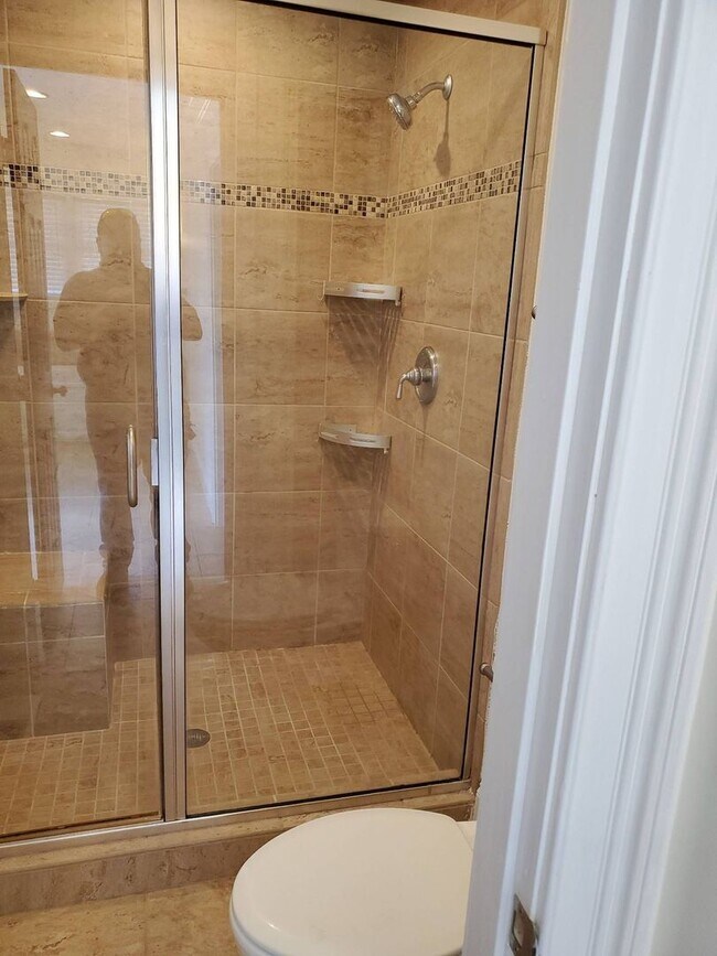 Building Photo - Spacious home in the Augusta Road Community - Lawn care included!