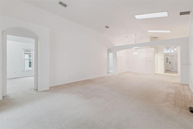 Building Photo - 1346 Solana Cir