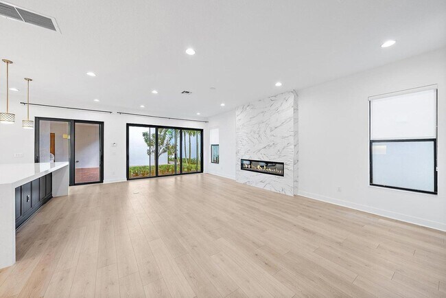 Building Photo - 13128 Alton Rd