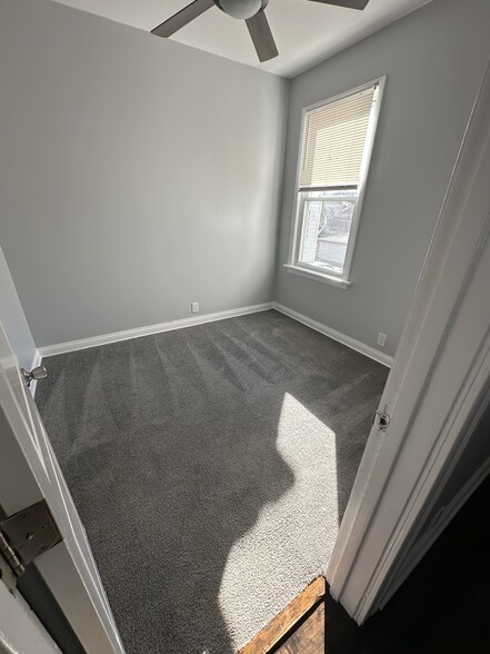 Building Photo - 3733 W Addison St