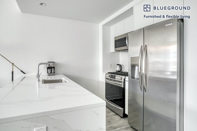 Building Photo - 949 1st St SE