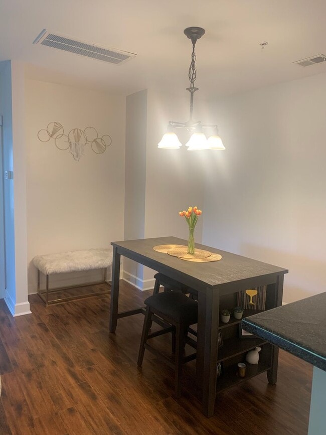 Building Photo - Lenox Village Apartment