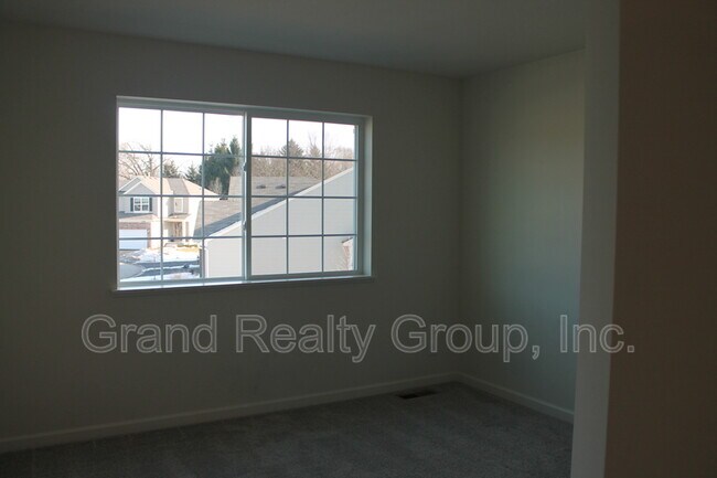 Building Photo - 7106 Country Club Hills Dr