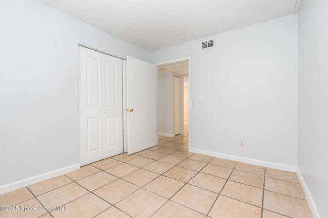 Building Photo - 2181 Agora Cir SE