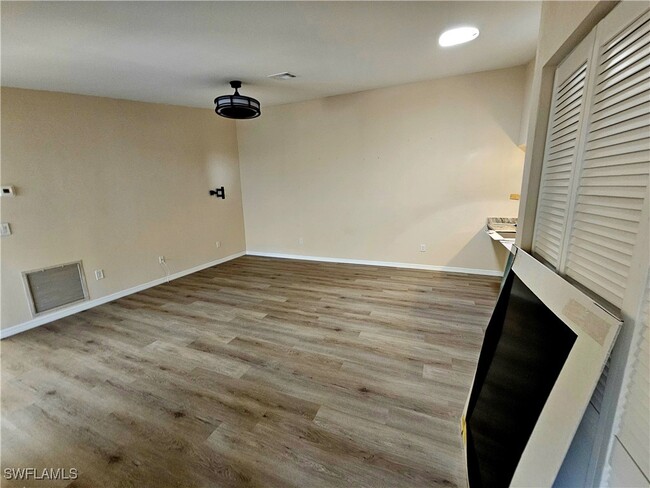 Building Photo - 5811 Crystal Lake Ln
