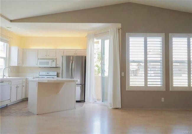 Building Photo - Adorable Condo in Anaheim Hills *Coming Soon*