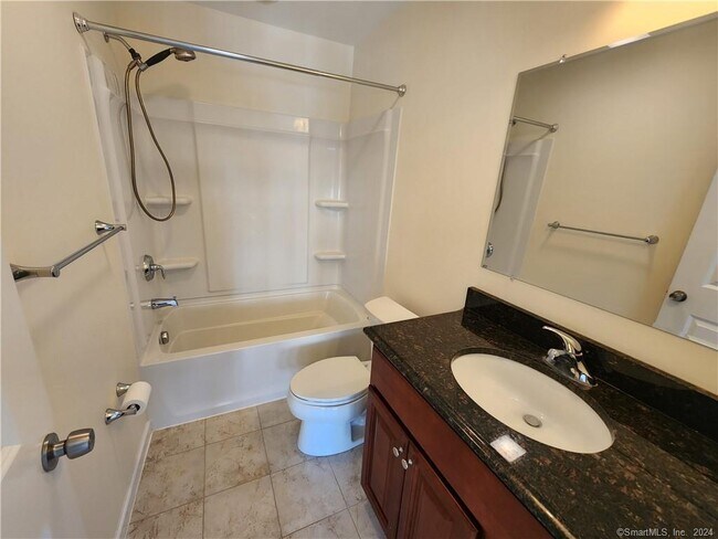 Building Photo - 13 Oak Branch Dr