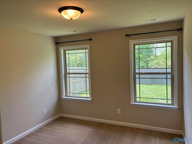 Building Photo - 112 Beaver Brook Pl