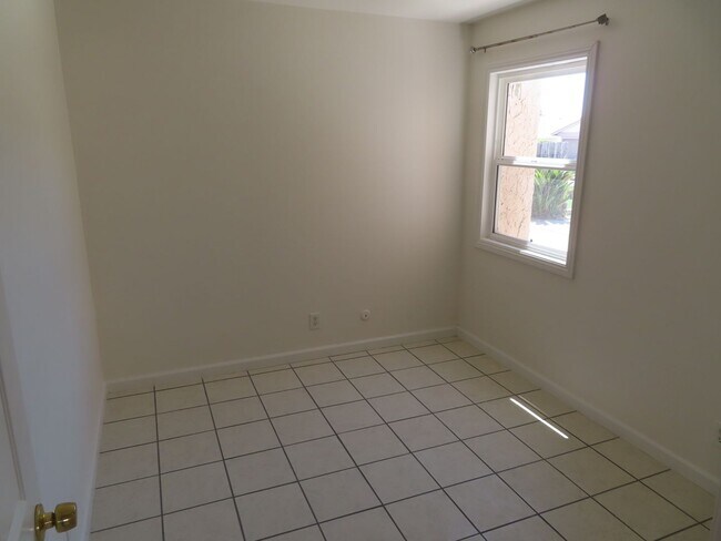 Building Photo - Four bedroom house in Mira Mesa