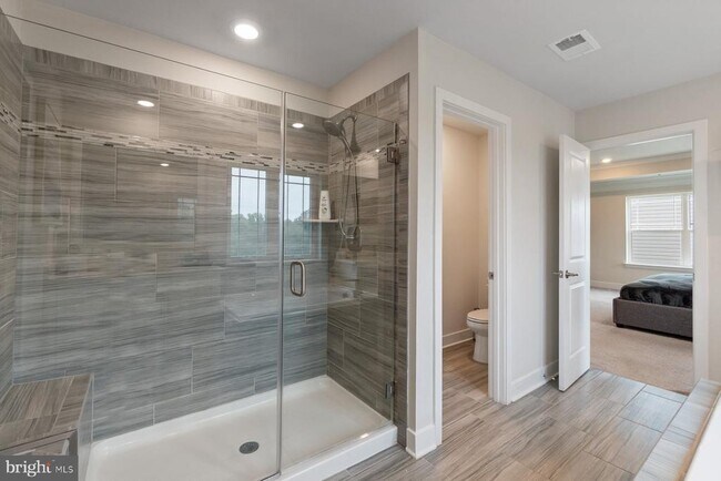Building Photo - 4378 Shakespeare Cir