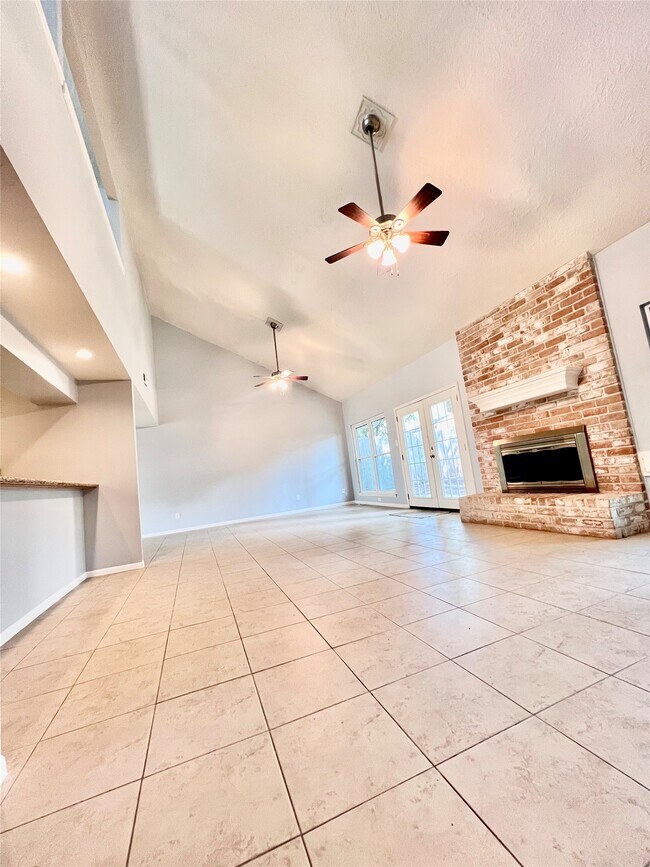 Building Photo - 11407 Briar Rose Dr