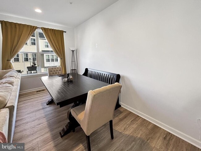 Building Photo - 13266 Dowdens Ridge Dr