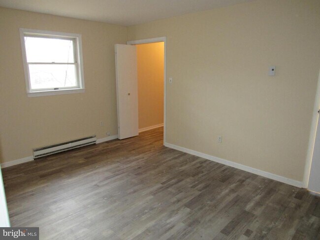 Building Photo - 221 Swinehart Rd