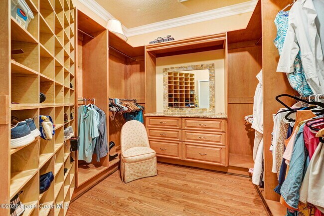 Building Photo - 5327 Solway Dr