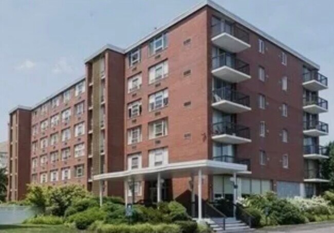 Building Photo - 20 Hammond Pond Pkwy