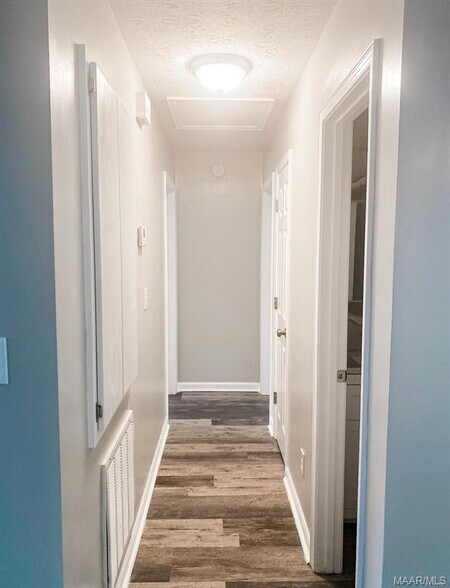 Building Photo - 3425 Sullivan Ln