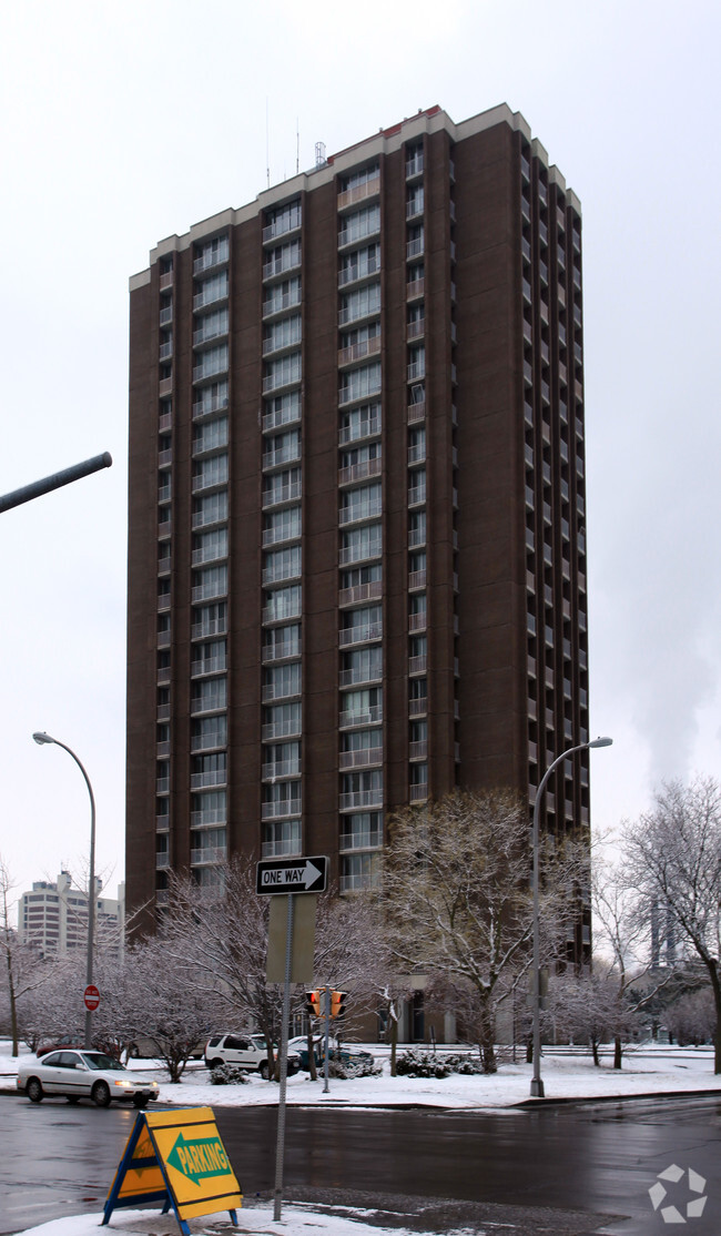 Building Photo - Geneva Towers