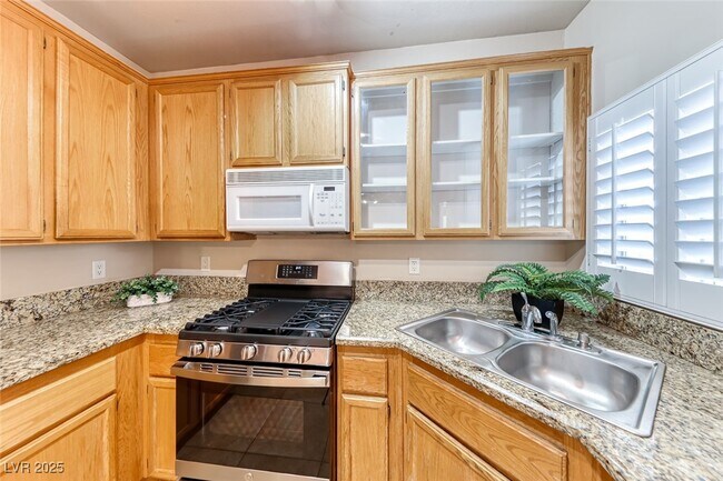 Building Photo - 75 N Valle Verde Dr