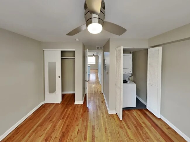 Building Photo - Lantern Square Apartments-B5