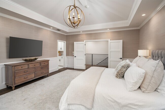 Building Photo - 3537 Villanova St