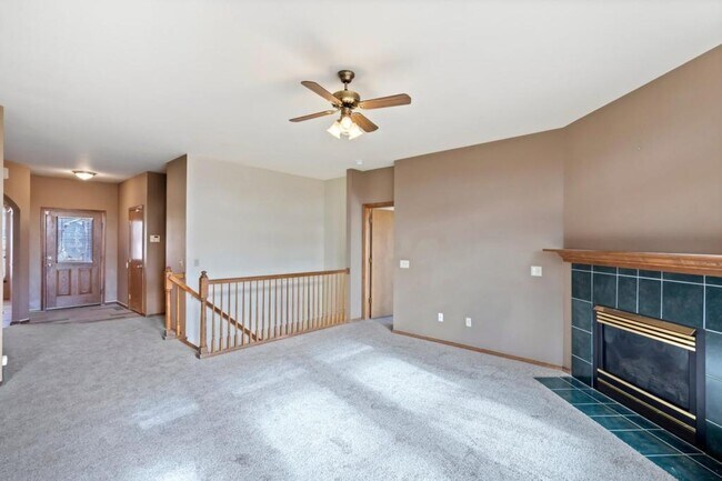 Building Photo - 3753 Pony Tracks Dr