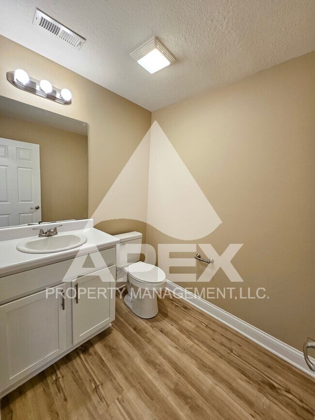 Building Photo - AVALON TOWNHOMES – LIKE NEW - 2 Bd/2.5 Ba ...