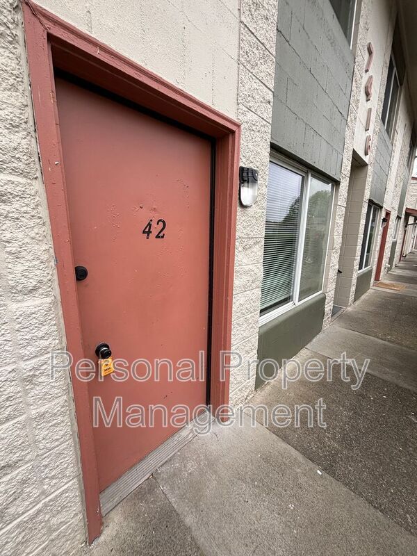 Building Photo - 7416 NE Hazel Dell Ave