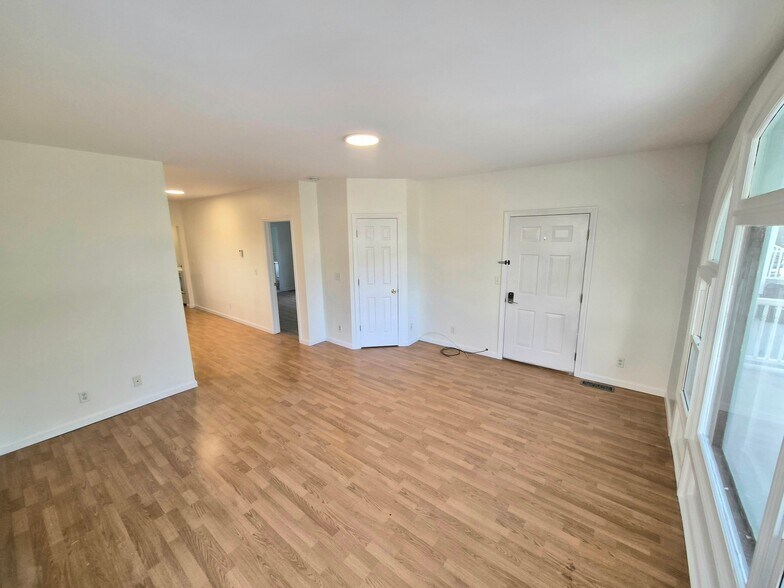 Building Photo - 142 Washington St