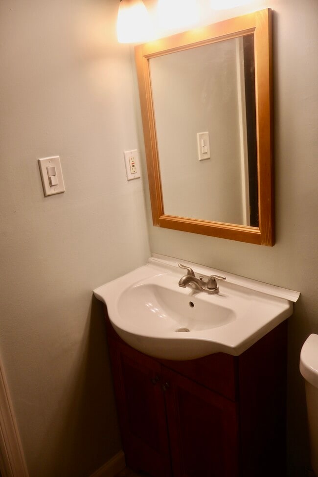 Building Photo - 7617 Swan Terrace