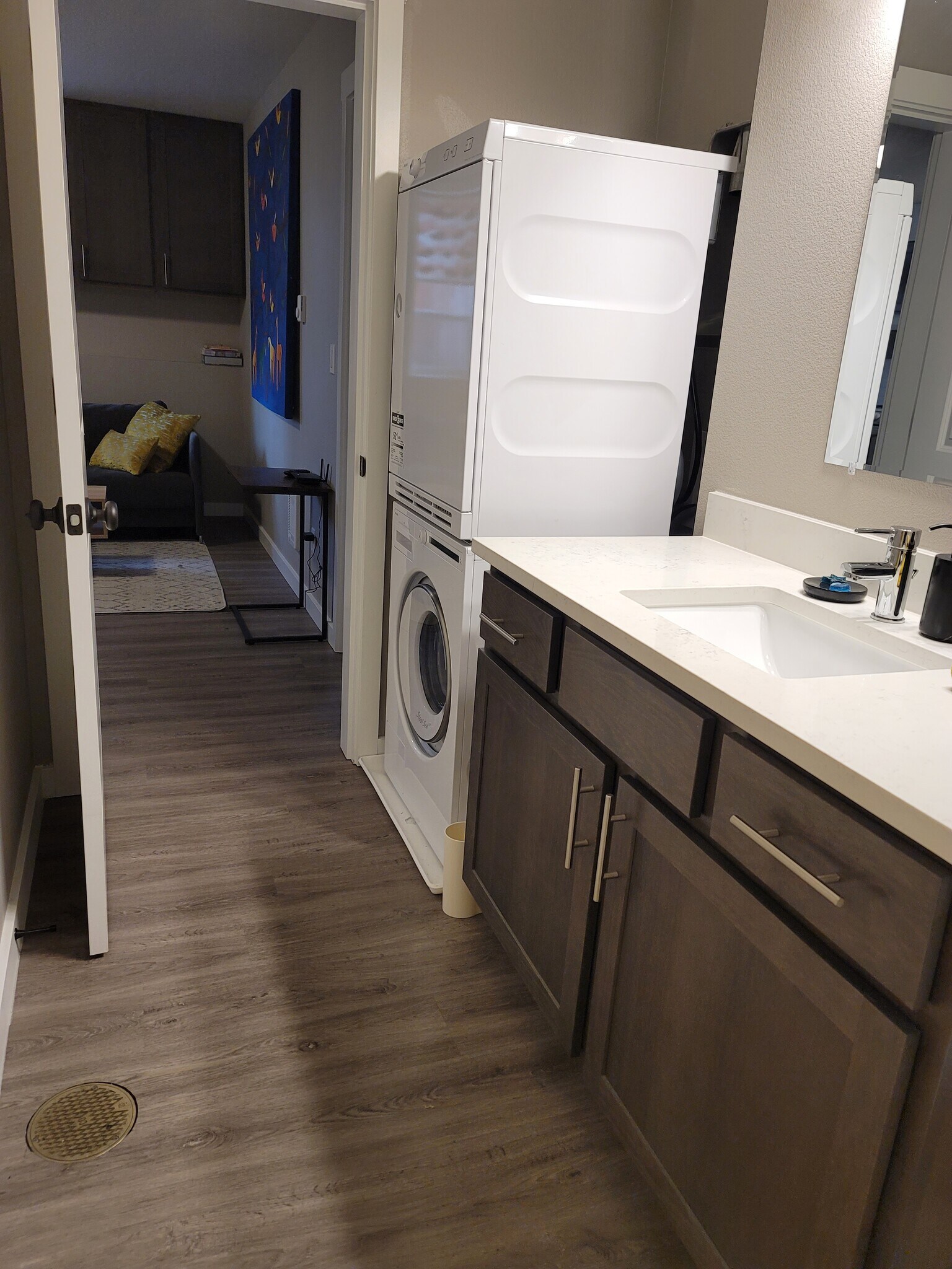 Building Photo - 6640 N Amherst St