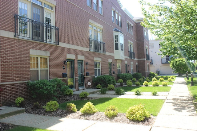 Primary Photo - 2417 N 75th Ave