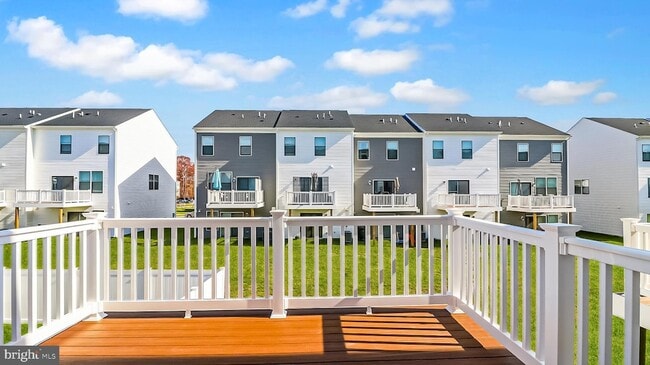 Building Photo - 466 Still Feather Ave