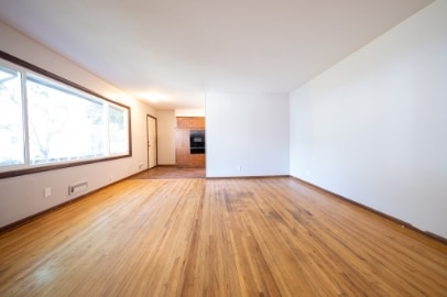 Building Photo - 842 25th Ave SE