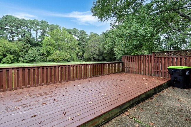 Building Photo - 127 Sterling Ct