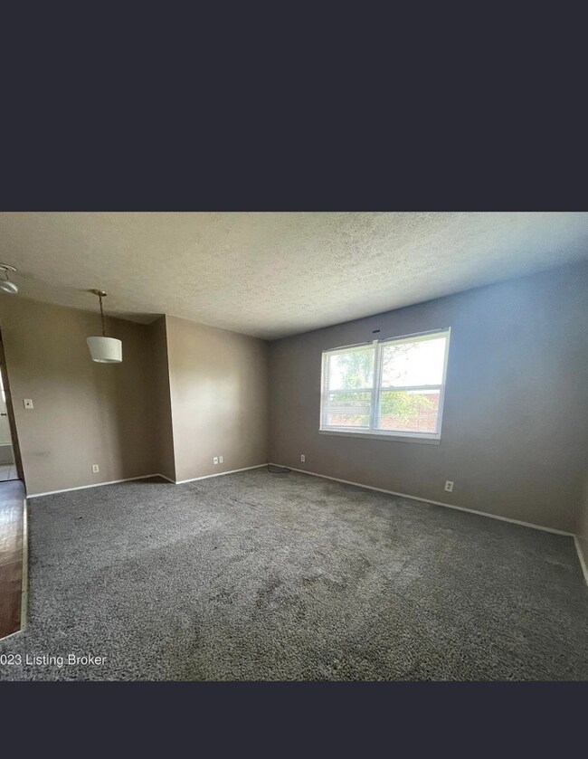 Building Photo - 2504 Langdon Dr