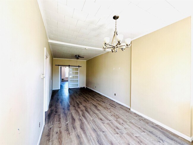 Building Photo - 60-08 78th Ave