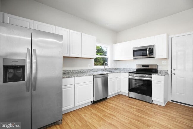 Building Photo - 1424 William St