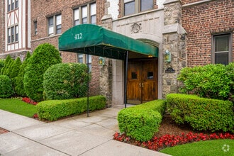 Building Photo - 412 Munro Ave
